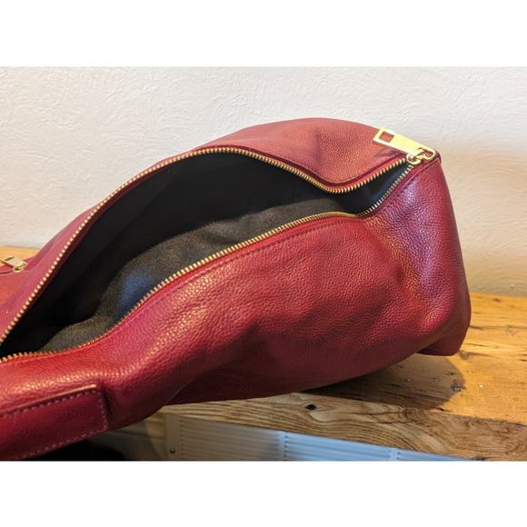 Varriale Dark Red Italian Leather Double Front Gold Zipper Bucket Shoulder Bag - Picture 8 of 15